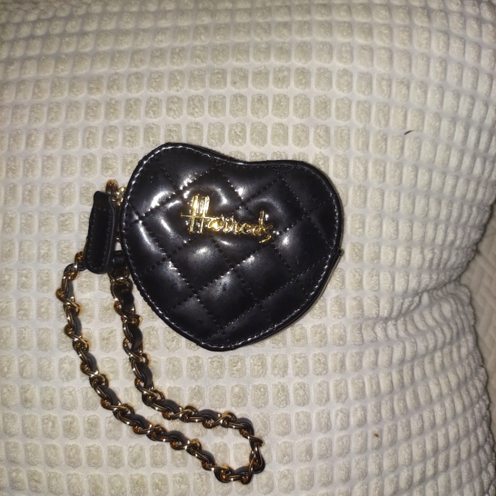 Vintage Harrods Black Quilted Patent Leather Heart Coin Purse Wristlet